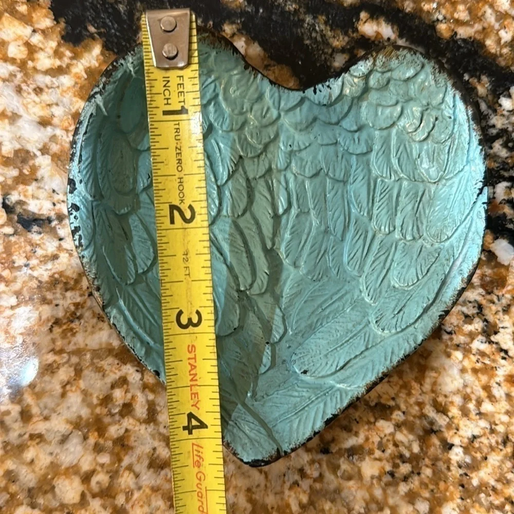 New Metal Angel Wing Heart shape ring holder in turquoise